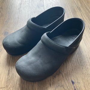 Black Dansko Clogs 43 (11)